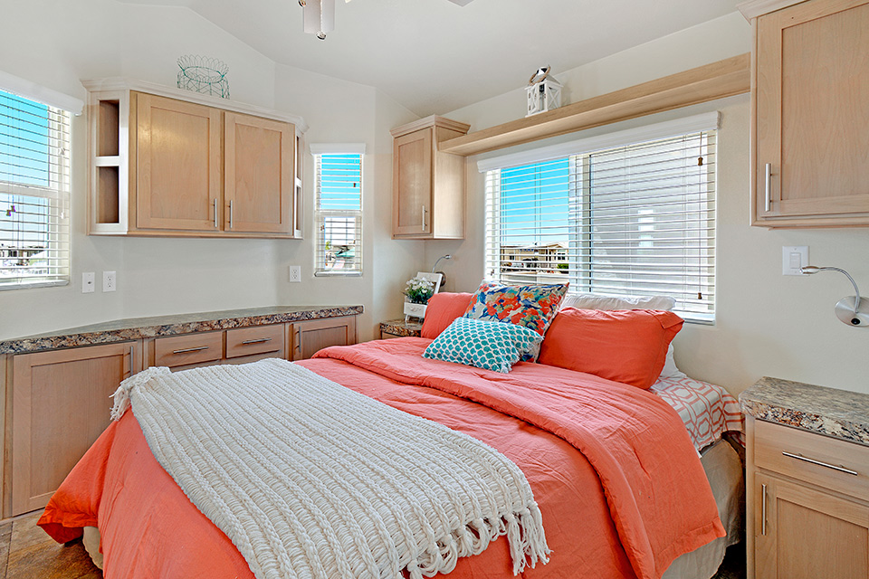 Canyon Vistas RV Resort in Gold Canyon, AZ for 55+ .. Park Model Homes