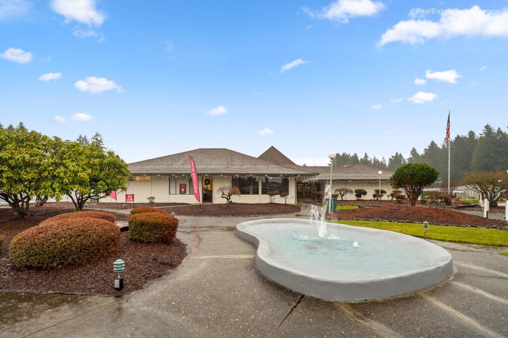 Royal Villas in Tigard, OR Mobile Homes For Sale 55+ Retirement Community